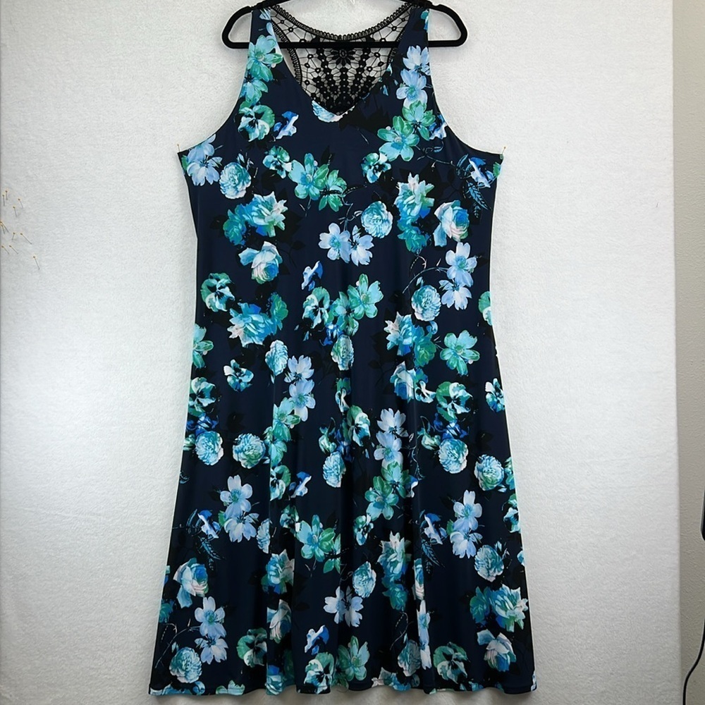 Lane Bryant Maxi Dress Sz 22-24 Black & Aqua Floral Crochet Back Detail EUC